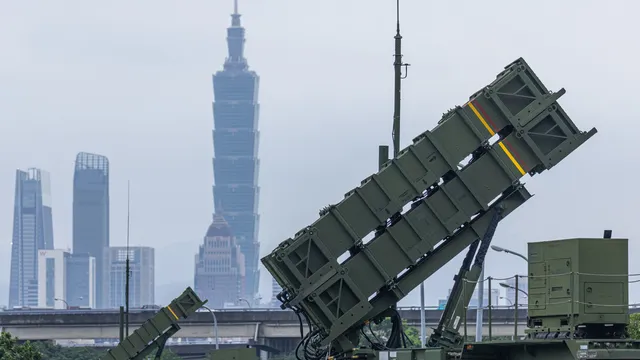 Trump plans to discuss arms sales to Taiwan with Xi Jinping