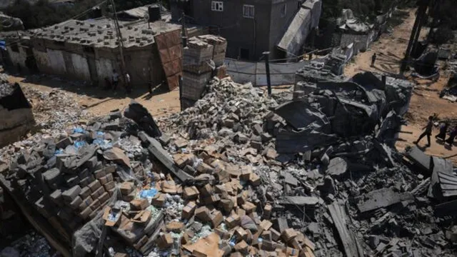 UK warns Israel against expelling officials from Gaza ceasefire center