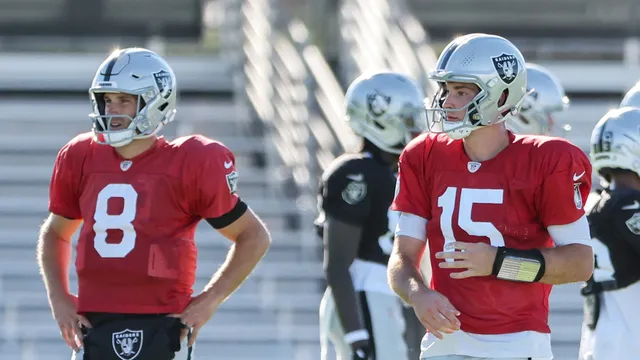 Klint Kubiak refuses to name Raiders' starting quarterback ahead of season opener