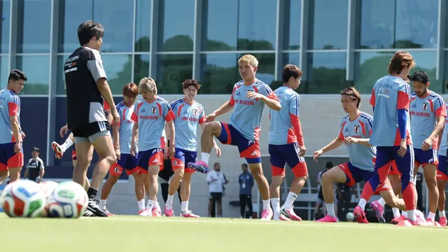 Japan aims for World Cup success to boost economy