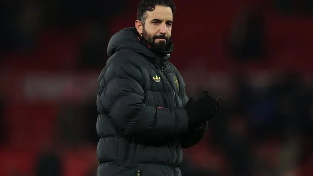 Manchester United refuses to alter squad amid Champions League push