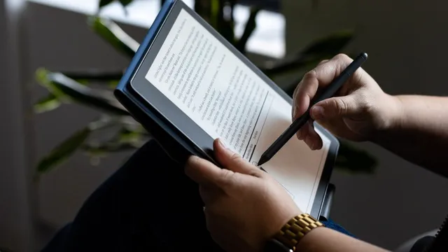 Refurbished Kindle Scribe drops to $149.99 with promo code