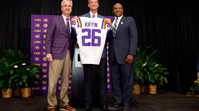Lane Kiffin abandons Ole Miss for LSU