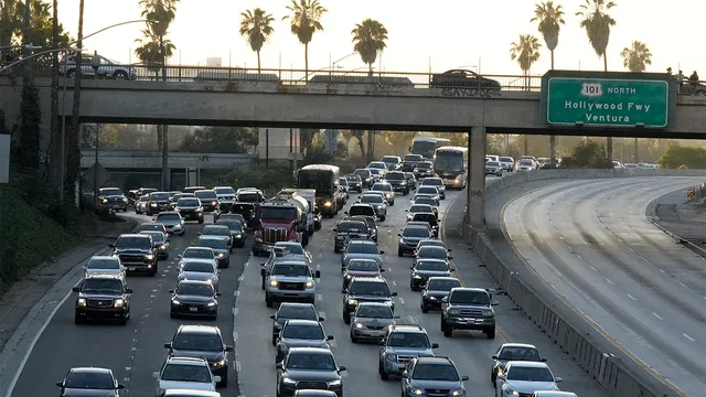 IRS raises business mileage rate to 72.5 cents per mile for 2026