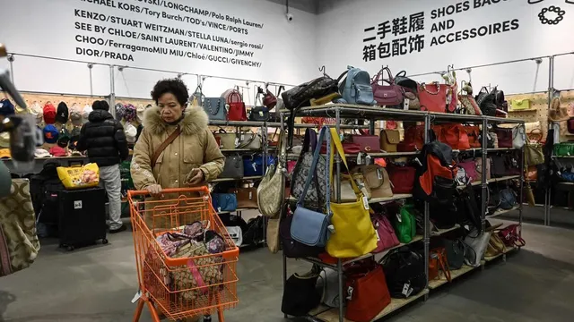 China plans to increase imports to address trade surplus