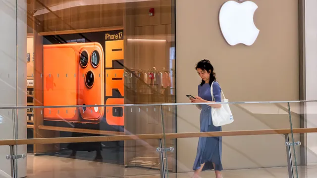 Apple warns users to update iOS or face cyberattacks