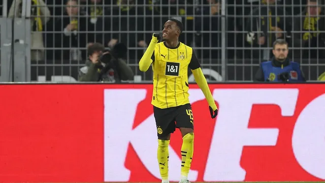 Jamie Gittens shines as Dortmund draws with Bayern
