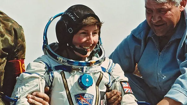 Helen Sharman becomes the first British astronaut in 1991