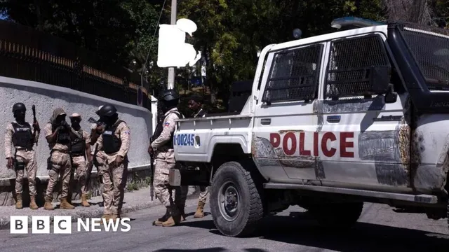 Gangs attack Mirebalais and free hundreds of prisoners