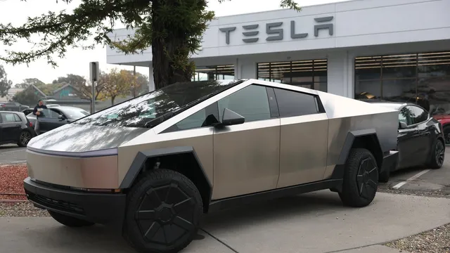 Texas woman sues Tesla after Cybertruck crash due to autopilot failure