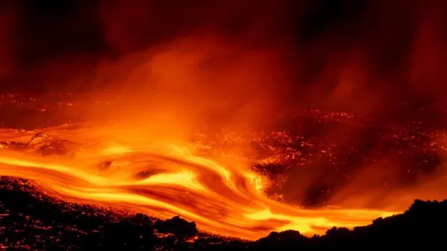 Catania airport remains closed as Mount Etna spews ash for days