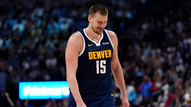 Nikola Jokic shines with impressive 62-foot shot in Nuggets' victory