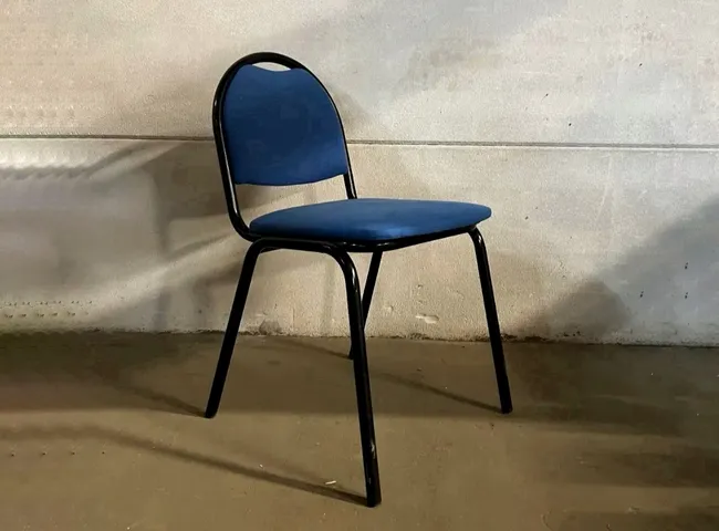 Metallstol före