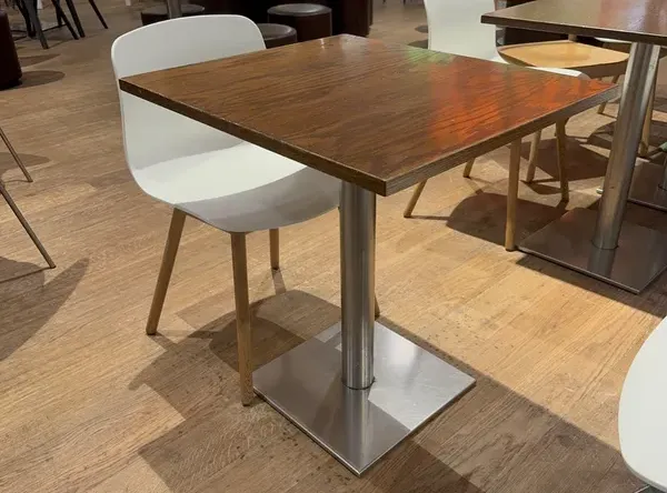 furniture-item_eIiHoL.2e16d0ba.fill-600x600.format-webp