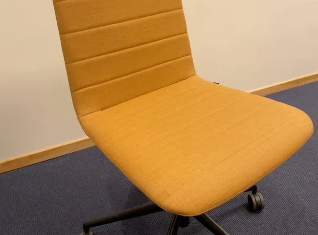 furniture-item_oLzperz.max-1500x1500
