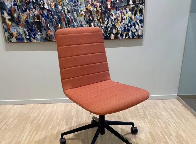 furniture-item_sElQ5H7.max-1500x1500
