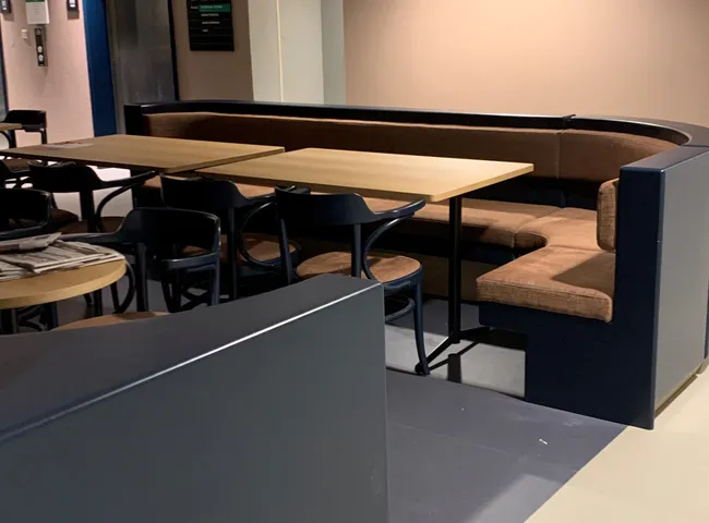 Sajkla platsbyggd soffa efter rekond