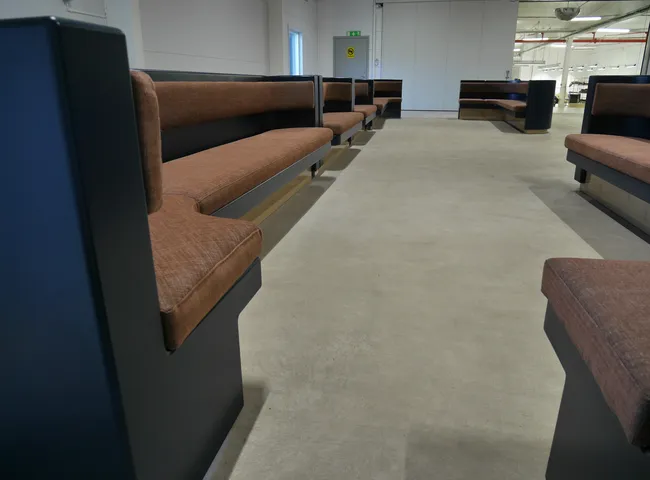 Sajkla platsbyggd soffa efter rekond