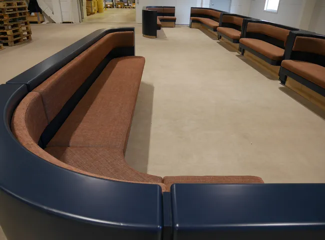 Sajkla platsbyggd soffa efter rekond