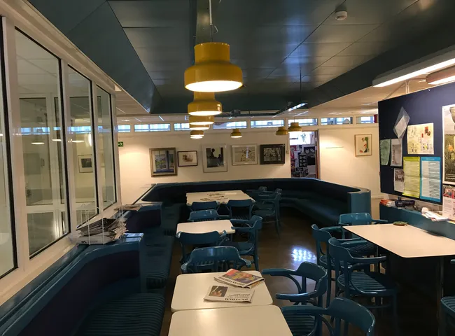 Sajkla platsbyggd soffa före rekond