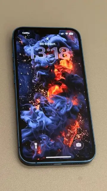 iPhone 13 в классическом синем цвете. — Batumi — 540 ₾
