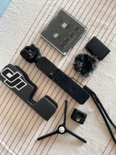 DJI osmo pocket 2 в идеальном состоянии, покупала в Индонезии, пользовалась несколько раз. В комплек — Batumi — 650 ₾
