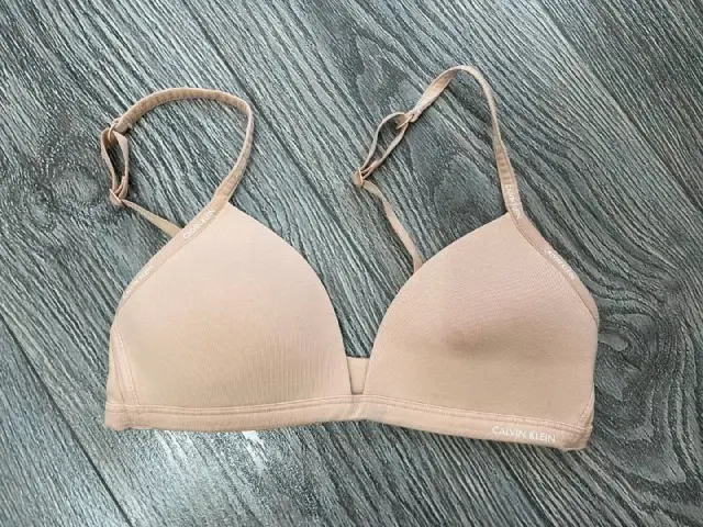 Calvin klein на маленькую грудь — 25 лари — Батуми — 25 ₾