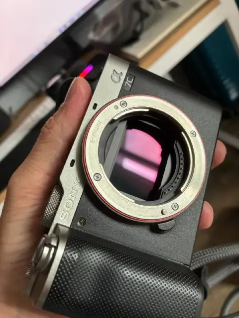 Sony A7C (отличное состояние) и объективы Sony FE 24-50mm f2.8G, 7artisans AF 40 mm f2.5. — Batumi — 2,100 ₾