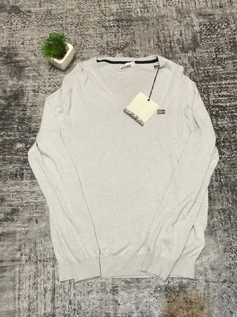Napapijri sweatshirt V neck Size L — Батуми — 50 ₾