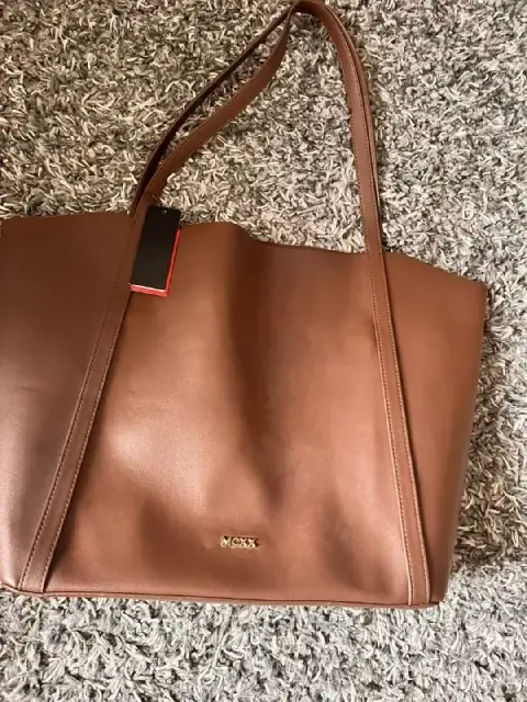 Armani, 36 размер, надеты 2-3 раза. (100 лари).джинсы Calvin Klein, 29 размер (m), 100 лари, на высо — Тбилиси — 100 ₾