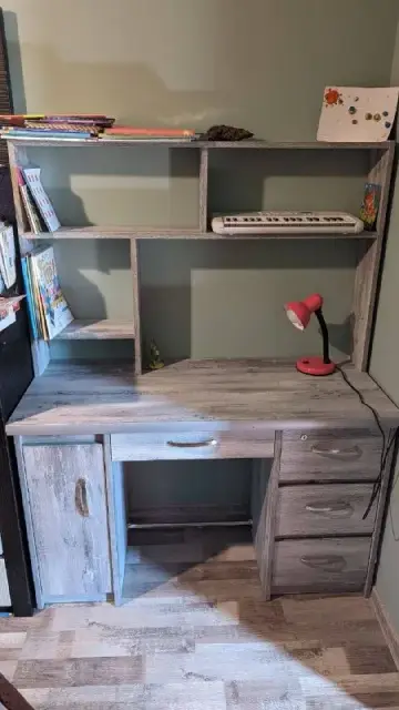 Стол письменный с тумбочками — Tbilisi — 150 ₾