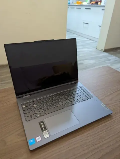 LENOVO IDEAPAD 5 2-IN-1 16» — CORE 7 / 16 GB / 512 GB SSD — Батуми — 1 750 ₾