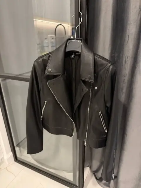 1. H&M — размер XS идеальное состояние, 1-2 раза носилась 45 лари — Batumi — 45 ₾