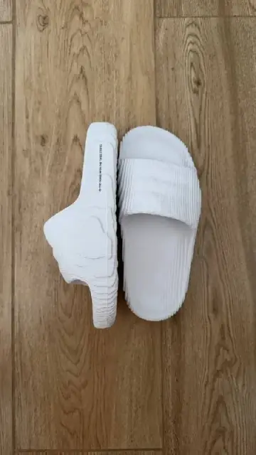 1️⃣Новые тапочки Adidas adilette 38 размер, длинна по стельке 24 см, коробки нет, выбрасывал при пер — Batumi — 135 ₾