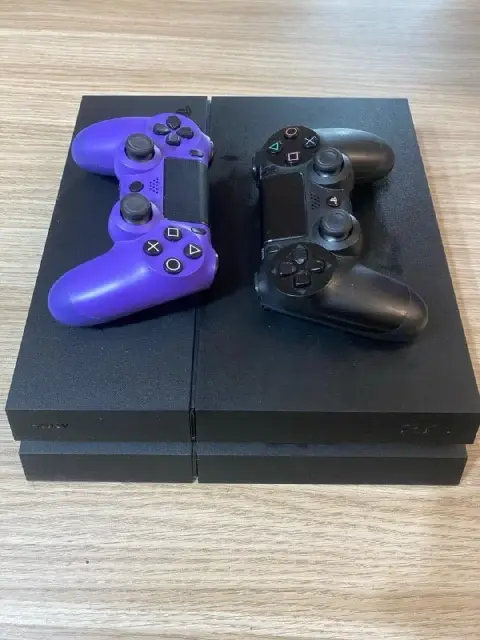 PlayStation 4 с двумя исправными контроллерами — 360 ₾ — Тбилиси — 360 ₾