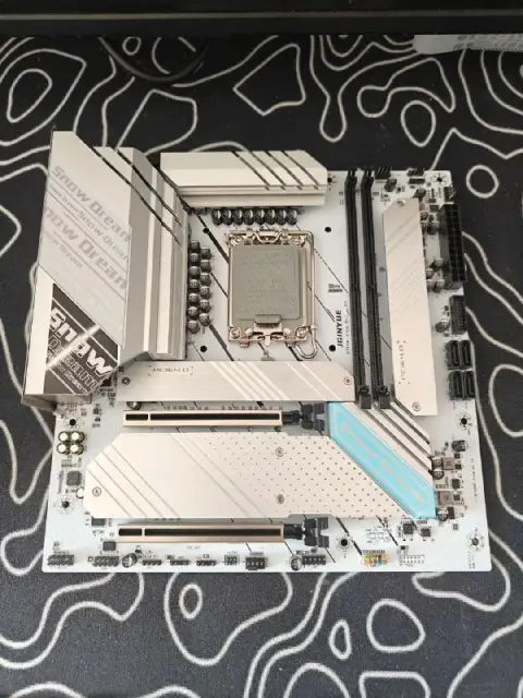 Материнская плата JGINYUE B760m Snow Dream D5 — Тбилиси — 140 ₾