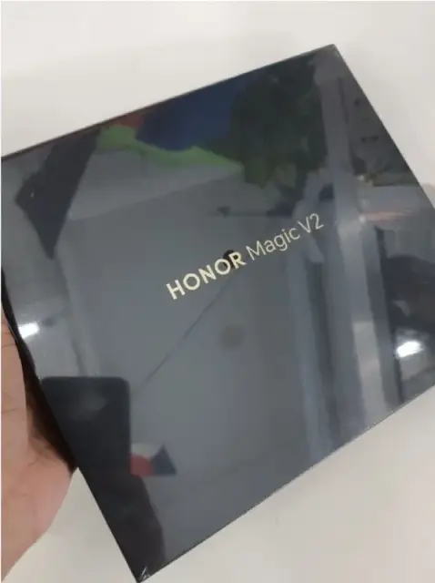Honor Magic V2 (16/512), новый — Батуми