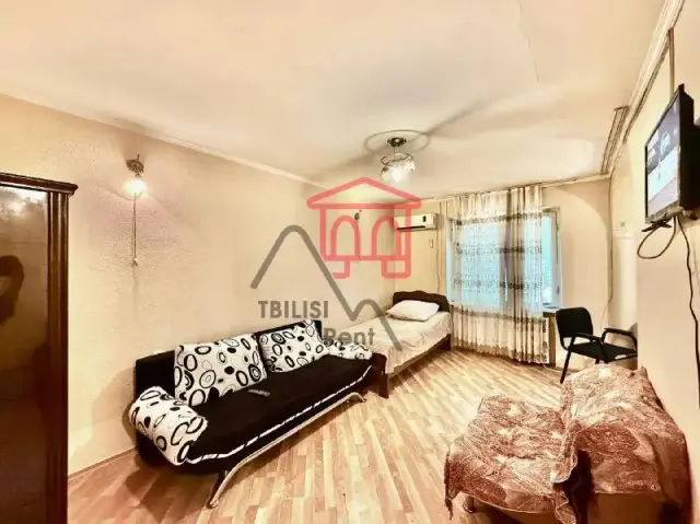 ID: 18897 (I0462) — Tbilisi — 350 $