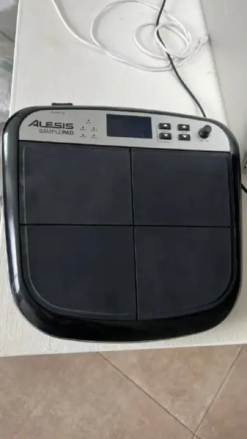 Alesis Sample Pad 4 — Батуми — 400 ₾
