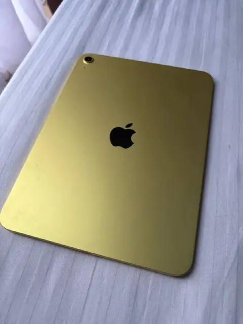 iPad A[телефон]GB Wi-Fi — Батуми — 1 000 ₾