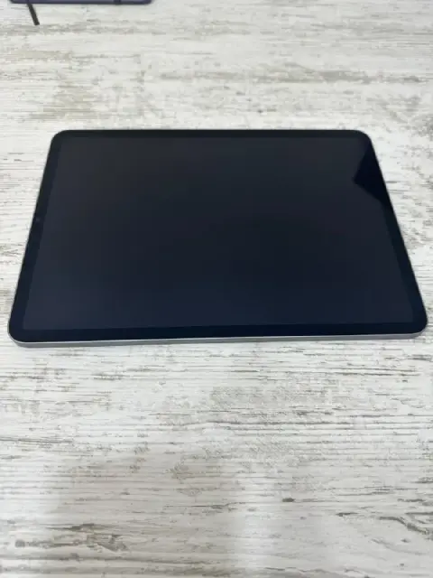 iPad Pro 11″ (Apple M2, 4-го поколения), Wi‑Fi, 128 ГБ, Liquid Retina (120 Гц). — Тбилиси — 1 200 ₾