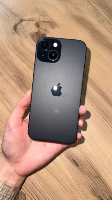 iPhone 15 черный 256 ГБ — Тбилиси — 1 300 ₾
