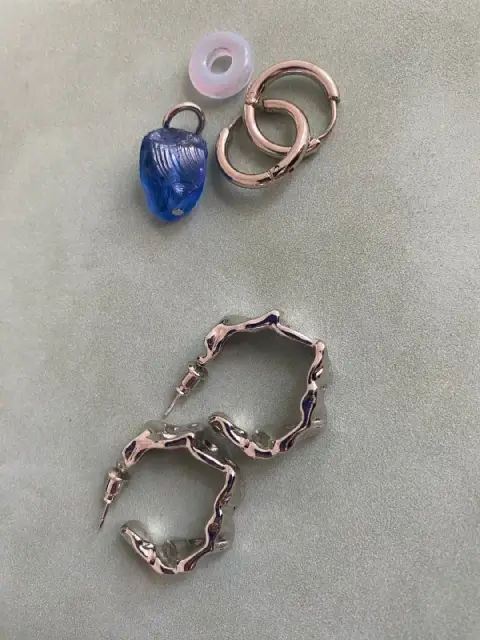 Серьги бижутерия: полукольца и хупы — Tbilisi — 15 ₾