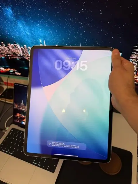 iPad Pro 13 M4 256 ГБ Wi-Fi — Батуми — 2 700 ₾