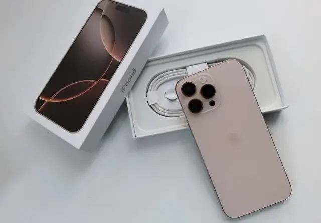 iPhone 16 Pro Max 512 ГБ, модель только с eSIM. Идеальное состояние; не вскрывался, в ремонте не был — Тбилиси — 2 500 ₾