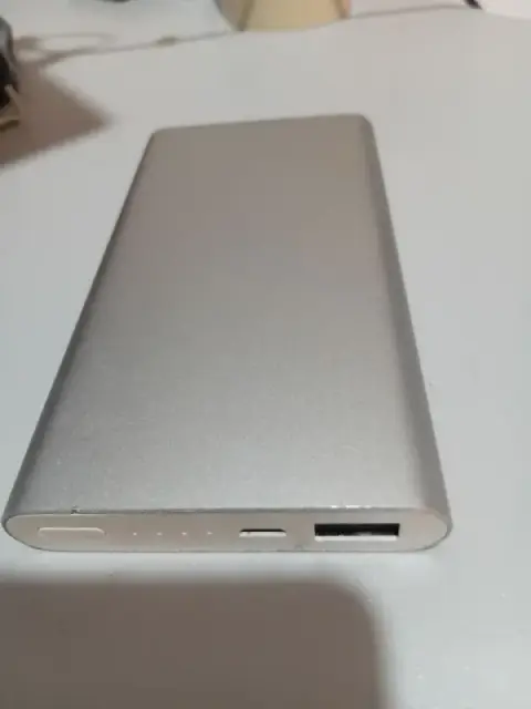 Xiaomi Mi Power Bank емкостью 10 000 мА·ч, 20 лари — Тбилиси — 20 ₾