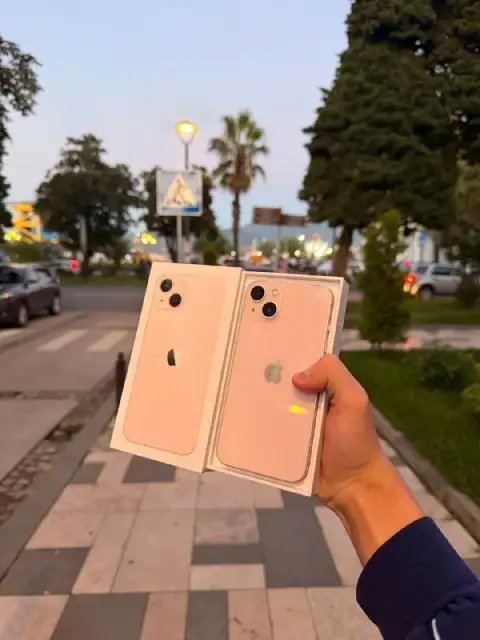 iPhone 13 128 GB — Батуми — 565 ₾