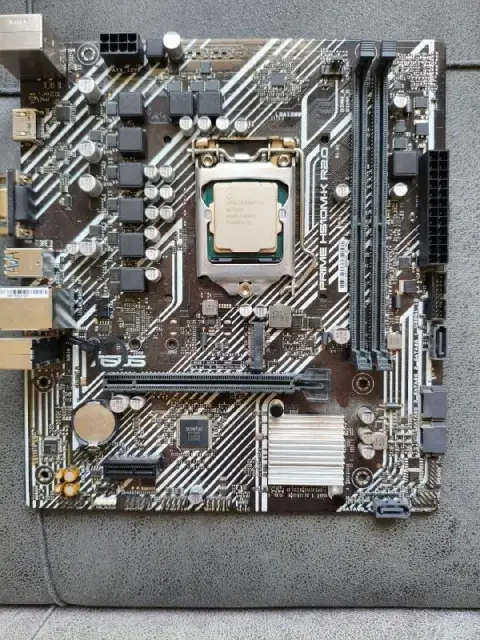 Процессор i3-10100 и мат.плата H510M K R2.0 — Тбилиси — 80 ₾