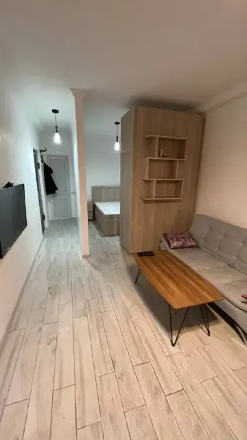 300$. — Батуми — 300 $