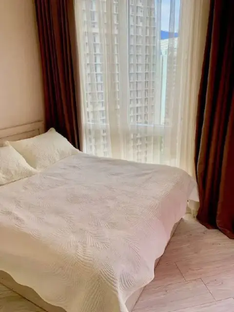15 сентября до конца сезона. — Батуми — 350 $